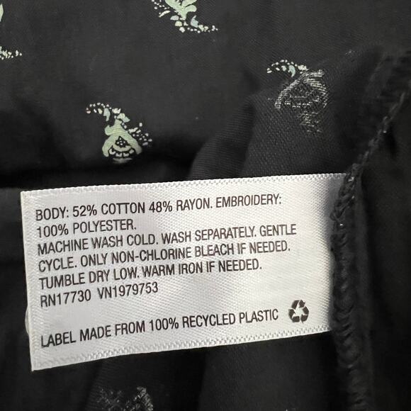 Universal Thread Women's Charcoal Embroidered Button-Down Shirt - Medium - NWT - Picture 6 of 10